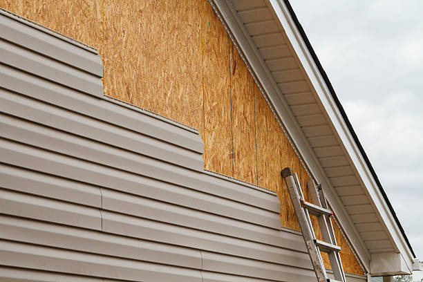 Professional Siding Installation technician working in Hobart, IN